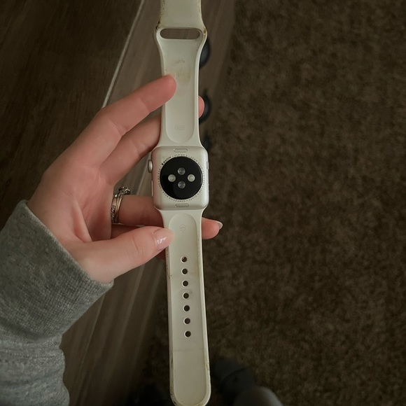 Apple Watch Seris 3 - Picture 1 of 2